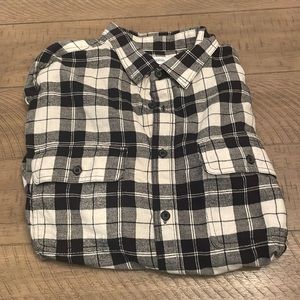 Old Navy Black and White Plaid Casual Button Down Shirt